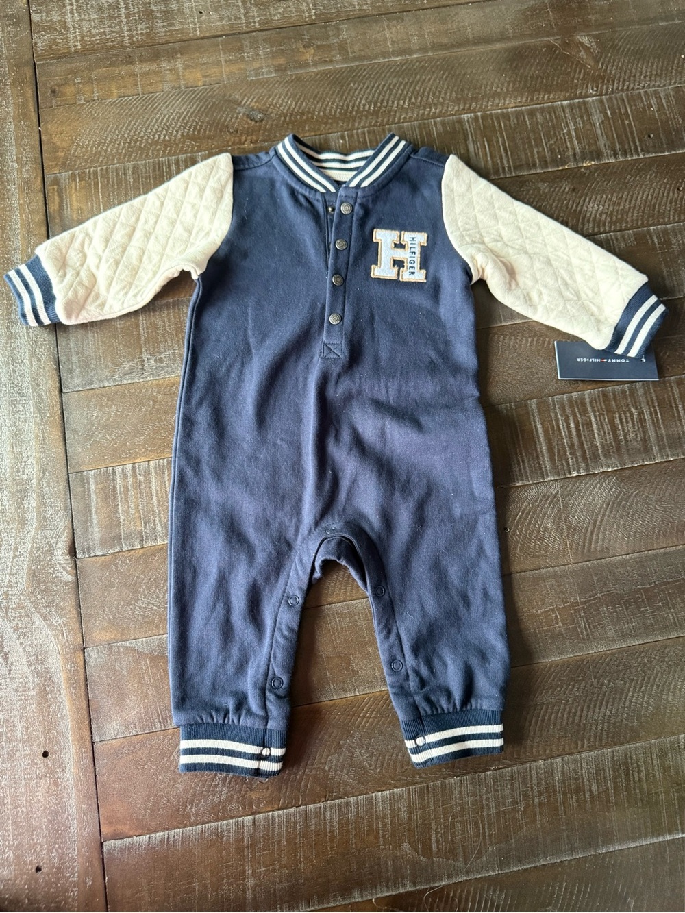 NWT Tommy Hilfiger Navy and Cream Baby One-Piece Romper 6-9 months